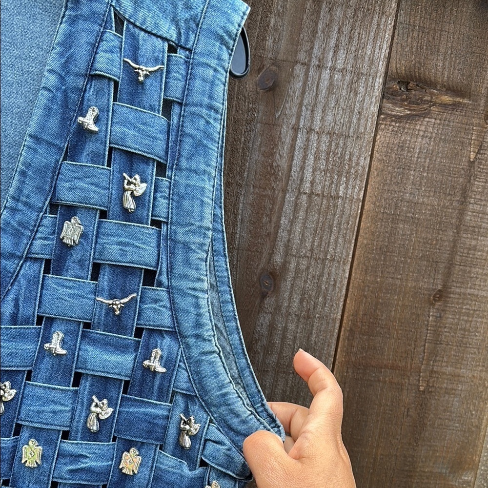 Blue Embellished Vest with Buttoned Front western style - Picture 4 of 9